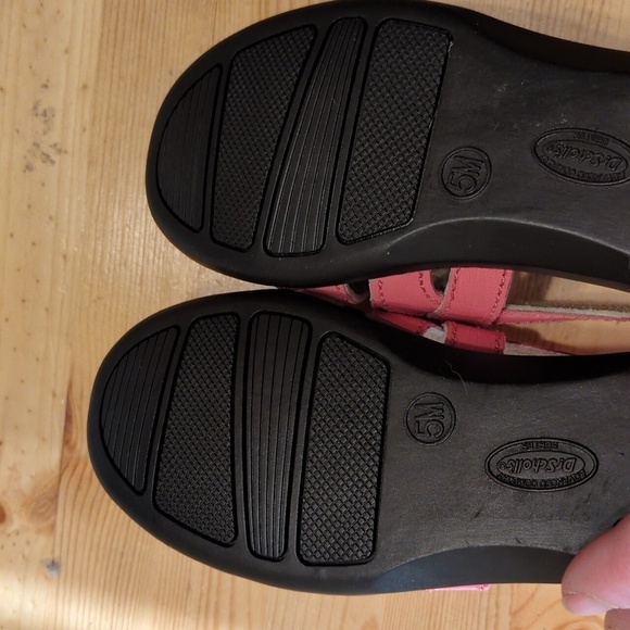 Experience Ultimate Comfort with Dr Scholls Advanced Comfort Series Sandals - Picture 13 of 14